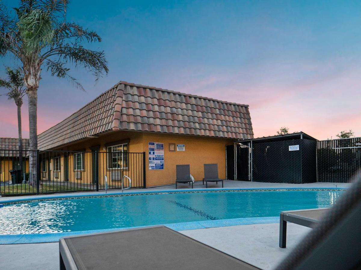 Rodeo Lodge Clovis Esterno foto